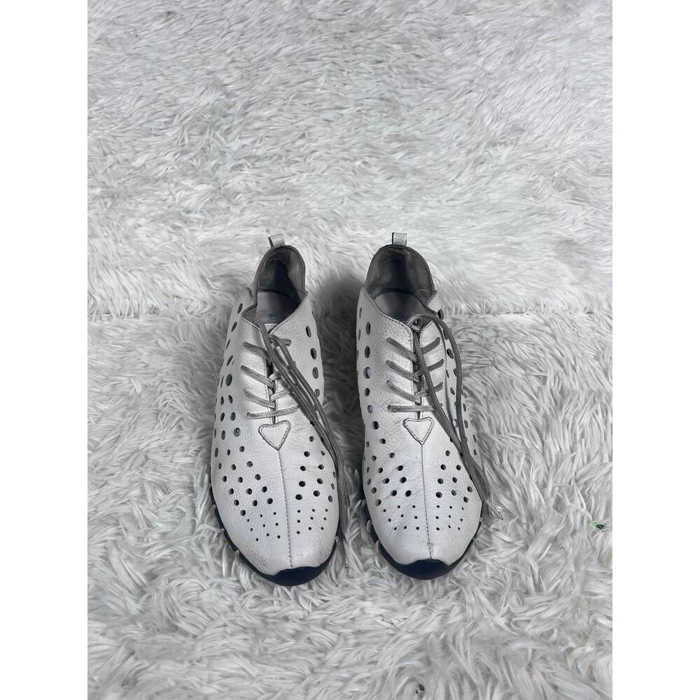 Litfoot Shoes Womens Size 38 White Perforated Leather Comfort Walking Casual